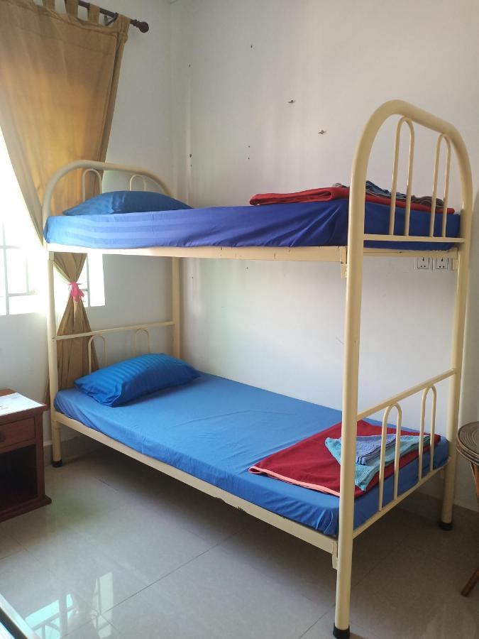 Le Barang Steakhouse & Guesthouse Sihanoukville Buitenkant foto
