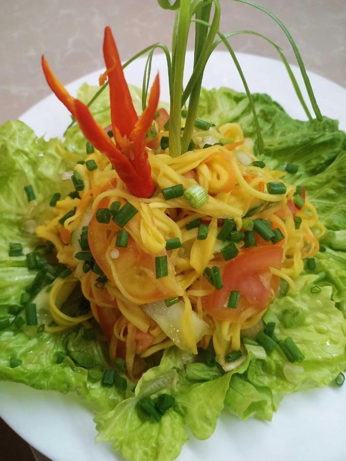 Le Barang Steakhouse & Guesthouse Sihanoukville Buitenkant foto