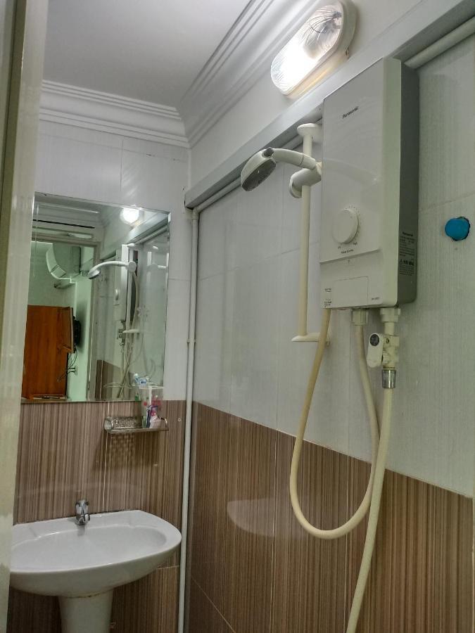 Le Barang Steakhouse & Guesthouse Sihanoukville Buitenkant foto