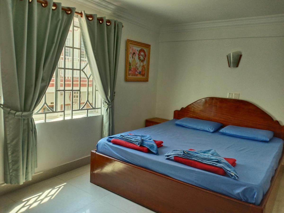Le Barang Steakhouse & Guesthouse Sihanoukville Buitenkant foto